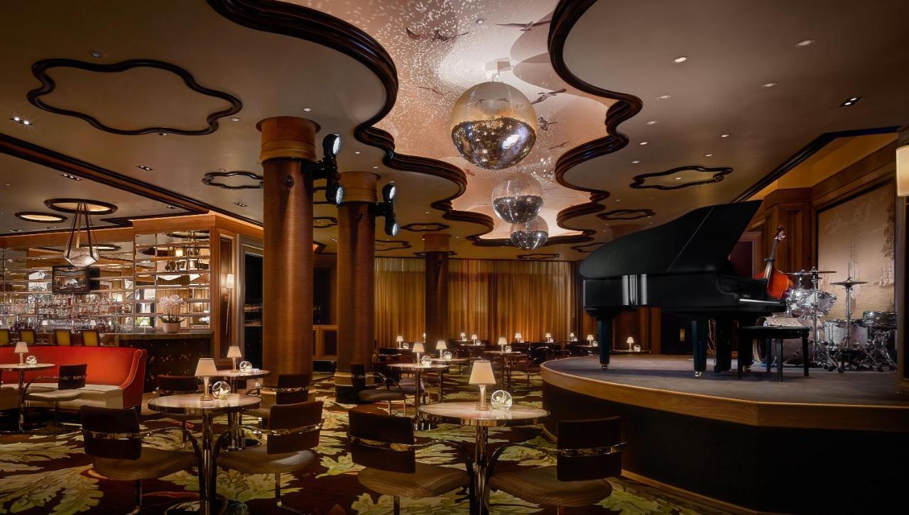 Encore Boston Harbor Everett Екстериор снимка The interior of the lounge