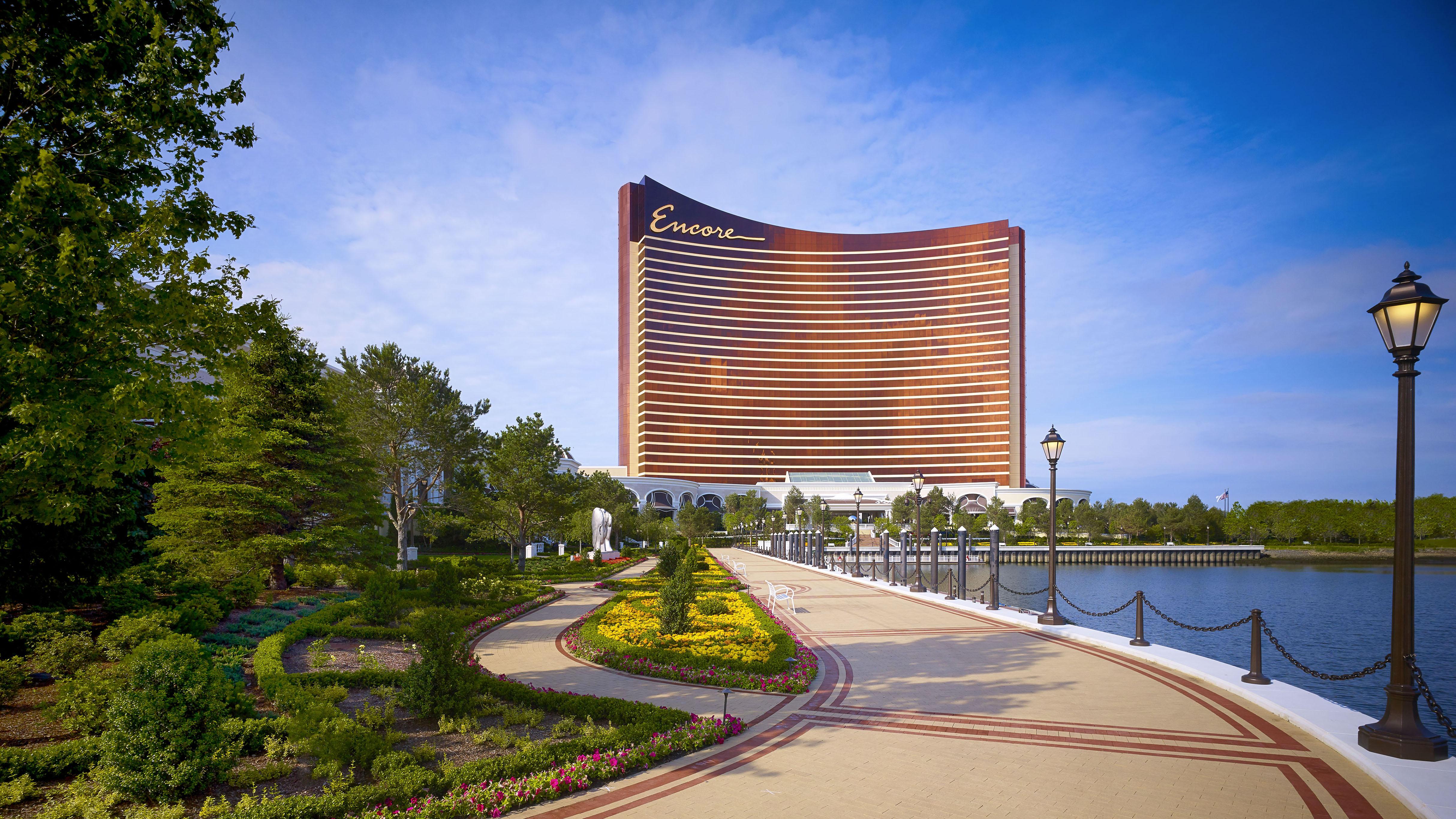 Encore Boston Harbor Everett Екстериор снимка Encore at Wynn Las Vegas